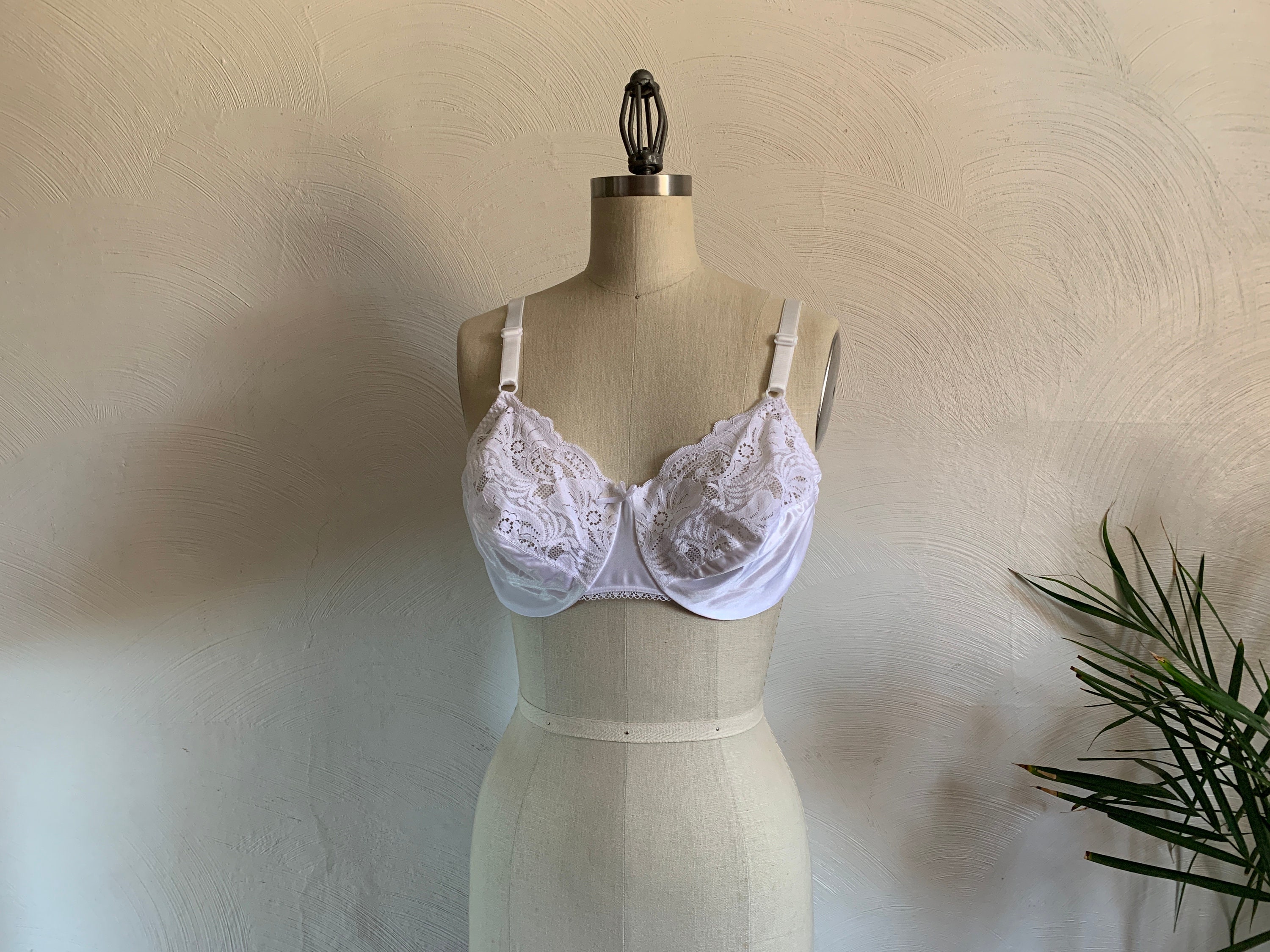 VINTAGE BALI BRA SIZE B 40