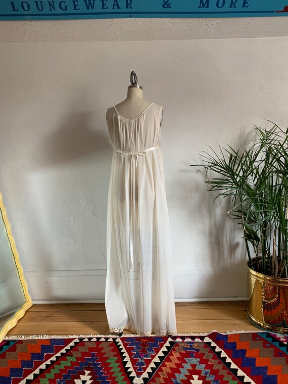 1950s Exquisite Floor Length Nightgown . Vanity F… - image 5