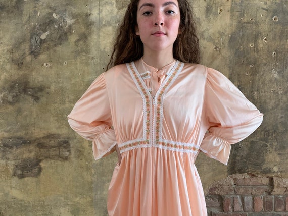 1970s Peach Dream Pyjamas - medium / large / volup