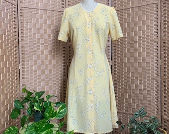 1970s Lemon Floral Crepe A-Line Dress . Made in England . - medium / large
