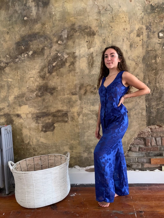 1990s Stunning Pajamas Set . Victoria's Secret Gol