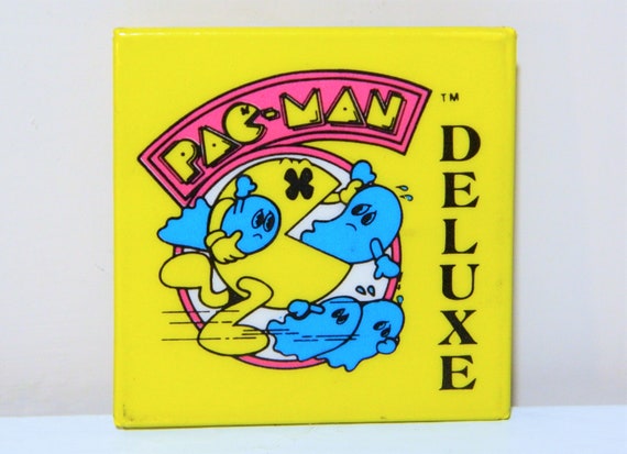 Vintage 1981 Pac-Man Deluxe Arcade Pinback Button… - image 1