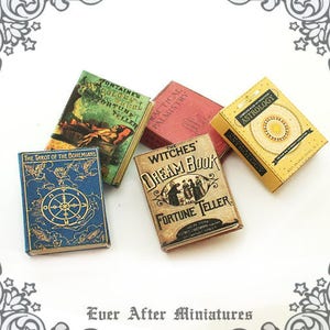5 FORTUNE TELLER Magic Dollhouse Miniature Book Set 1:12 – Set di 5 Witch Divinazione Cartomanzia Halloween Miniature Stampabili DOWNLOAD