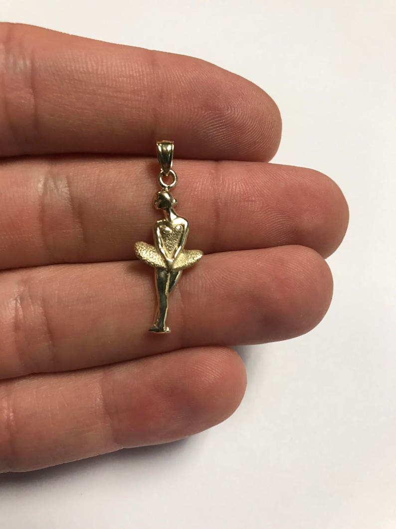 14k White Gold Ballerina Necklace
