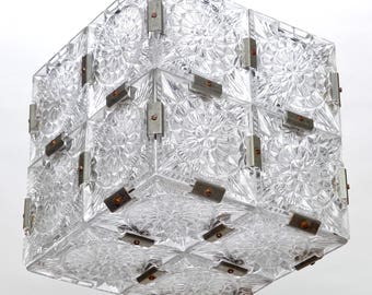 Lampa wisząca w stylu Mid Century Kalmar w kształcie szklanej kostki [7580]