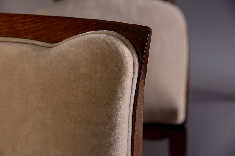 Set of 6 8594 Mid-Century Italian Polished Walnut Dining Chairs with Velvet Upholstery