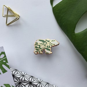 Monstera mama bear - mama pin - mama bear pin - bear pin - monstera pin - plant pin - cheese plant - monstera - pin - enamel pin - rose gold