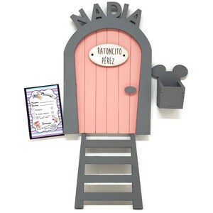 Puerta Ratoncito Pérez rosa PERSONALIZADA con buzón para dejar el diente, escalera y certificado, Puerta de madera hada de los dientes.