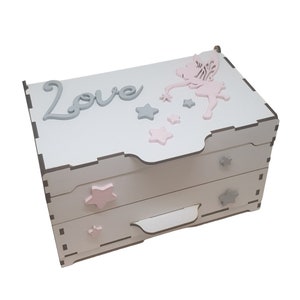 Portagioie in legno personalizzato per bambina: campanello, stelle e nome in rilievo. Personalizzalo con il tuo nome o una frase. regalo originale