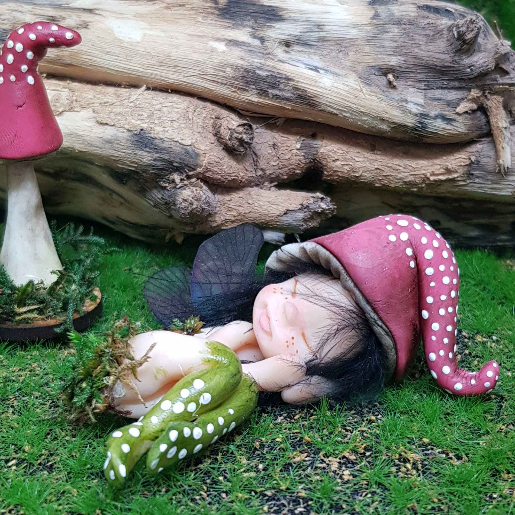 Tiny fairy/sleeping Emilie I-24-10-20-1008-TO-ZI （A