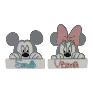 Cartel personalizado nombre, cartel de madera infantil, regalo,decoración habitación de bebe, niño, niña, nombre puerta, Minnie, Mickey