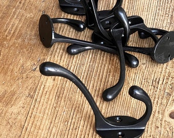 Schwarze Gusseisen Kleiderhaken: Vintage Industrielle Wandhalterung (12 cm) Kleiderbügel