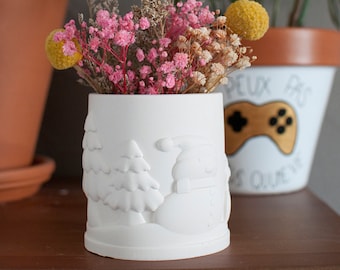 Decorative Christmas pot in Jesmonite (ideal dried flowers or pencil)