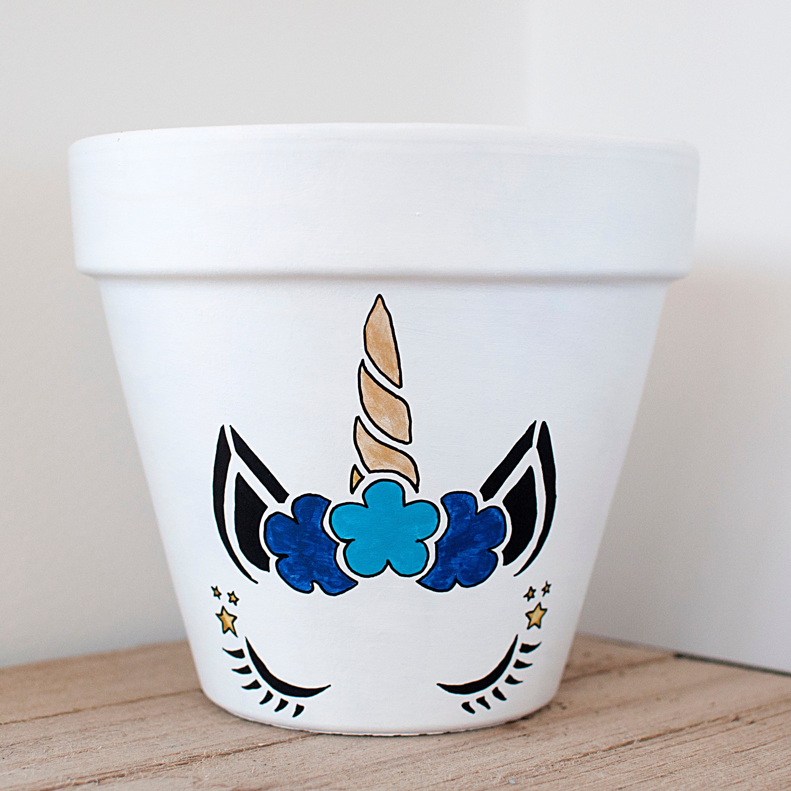 Pot en Terre Cuite Licorne