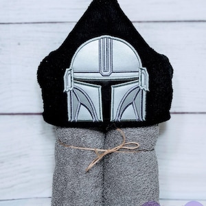 Mandalorian Hooded Towel, Star Wars Hooded Towel, OS Towel , Mandalorian Towel, Pool Towel Set, Mandalorian Bath Towel, Personalized Towel bild 1