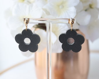 Black leather daisy earrings, Handmade earrings, earrings UK, 60'S style earrings, minimal earrings, upcycled leather