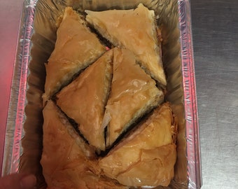 Greek Baklava with walnuts, 6 large triangle pieces