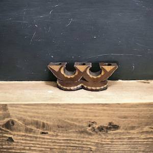Kleine houten kandelaar, vintage Zweedse kandelaar met 3 armen, Scandinavisch decor