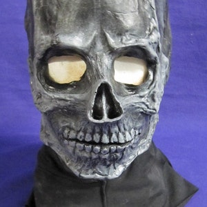 Skull-ster Foam Latex Overhead Mask