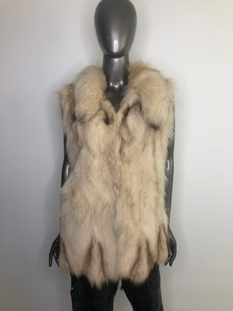 Beige polar fox vest with tail collar woman size M.