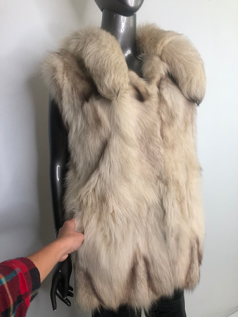 Beige polar fox vest with tail collar woman size M.