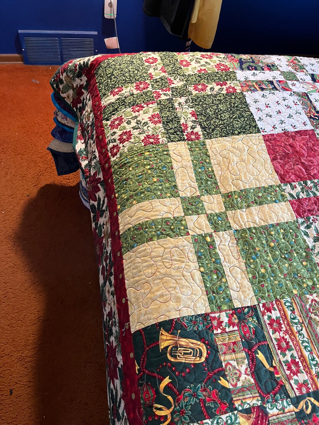 Scrappy Christmas Quilt - Etsy
