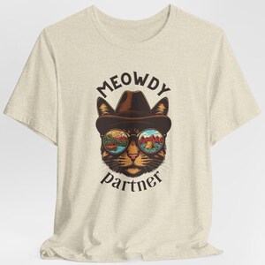 Funny Cowboy Cat Shirt Meowdy Partner Tee for Cat Lovers, Western Style Unisex T-Shirt with Cool Sunglasses Design, Gift for Pet Owners