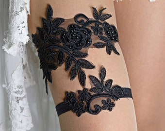 Wedding Garter Set Black Rose Lace and Pearls, Stretch Garters Wedding Garter Set, Bridal Garters Black, Rustic Garters, Lace Garters Black