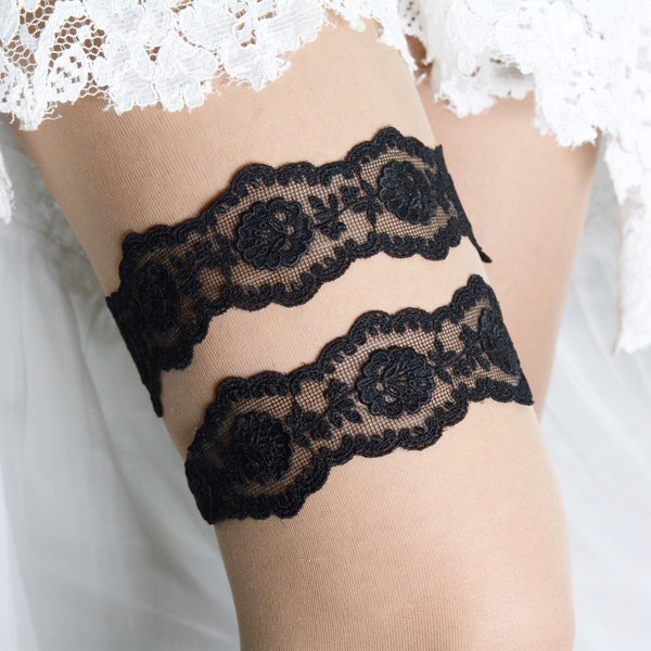 Black Lace Wedding Lingerie Garter Set Belt, Bridal Gerters Black, Wedding Black, Goth Lace Garters, Black Gift Garters, Floral Toss Garter