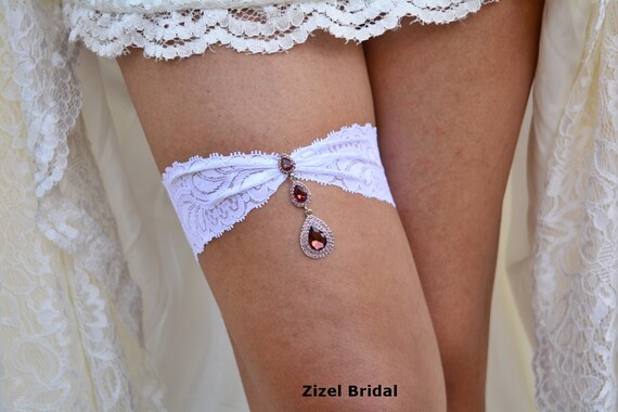 white lace garter set