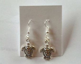 Silver turtle charm dangle earrings