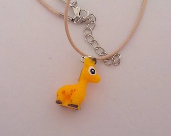Colar de cordão de girafa