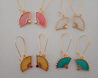 Gold fan earrings