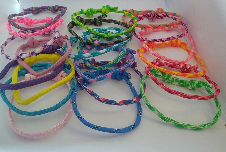 Paracord slip bracelets party favors
