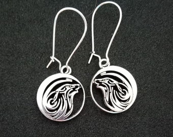 Silver round wolf charm dangle earrings