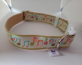 Music note print adjustable dog collar