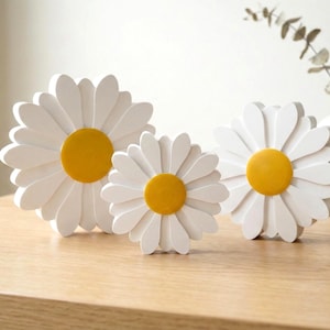 Estantería Daisy (Edición 2026): Decoración rústica con bandejas escalonadas - Centro de mesa primavera-verano