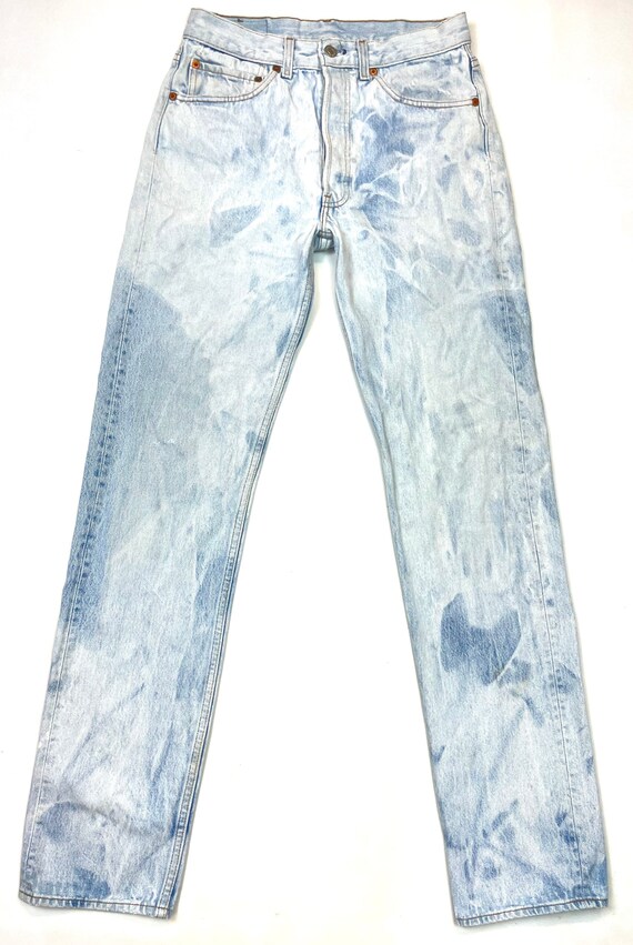 31 x 29 Vintage Levis 501's Bleached Denim Distressed Made in USA Jeans Kleding Gender-neutrale kleding volwassenen Jeans 
