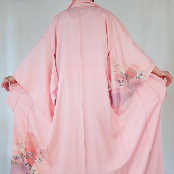 Light Pink Japanese Women's Silk Kimono Size L, Vintage Kimono Robe with Hand Painted Floral Pattern, Tsukesage Kimono, Dressing Gown