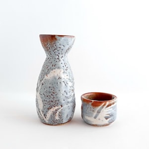 Vintage Nezumi Shino Yaki Sake Set: Japanese Ceramic Tokkuri & Guinomi