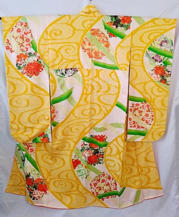 SALE - Vintage Furisode Yellow Kimono Robe with C… - image 5