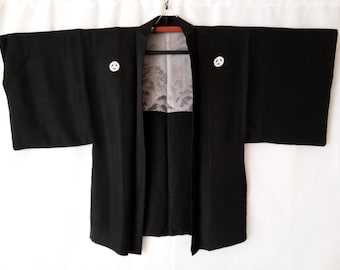 Vintage Men’s Silk Haori: Kuro Montsuki Kimono Jacket – Japanese Black Coat