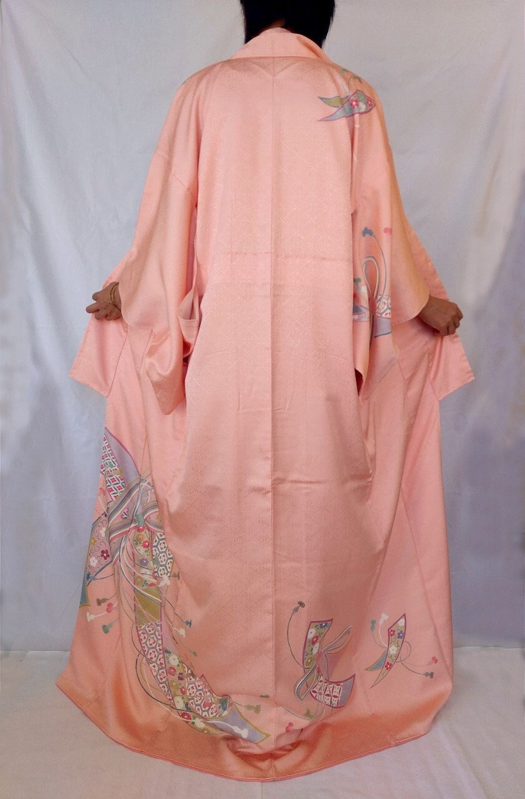Women's Japanese Kimono Robe Rinzu Silk in Peach - Etsy