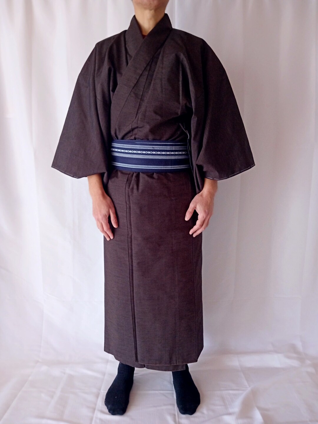 Japanese Men's Kimono Robe in Brown Size M, Vintage Tsumugi Silk Kimono