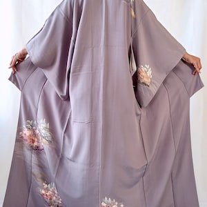 Peignoir kimono vintage en soie peint à la main : tsukesage lavande avec motif feuille de momiji, taille M