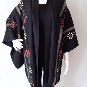 Black Shibori Silk Haori with Floral Motif - Vintage Women&#39;s Kimono Jacket Size M –  Tie Dye Japanese Kimono Cardigan - Wabi-Sabi Elegance