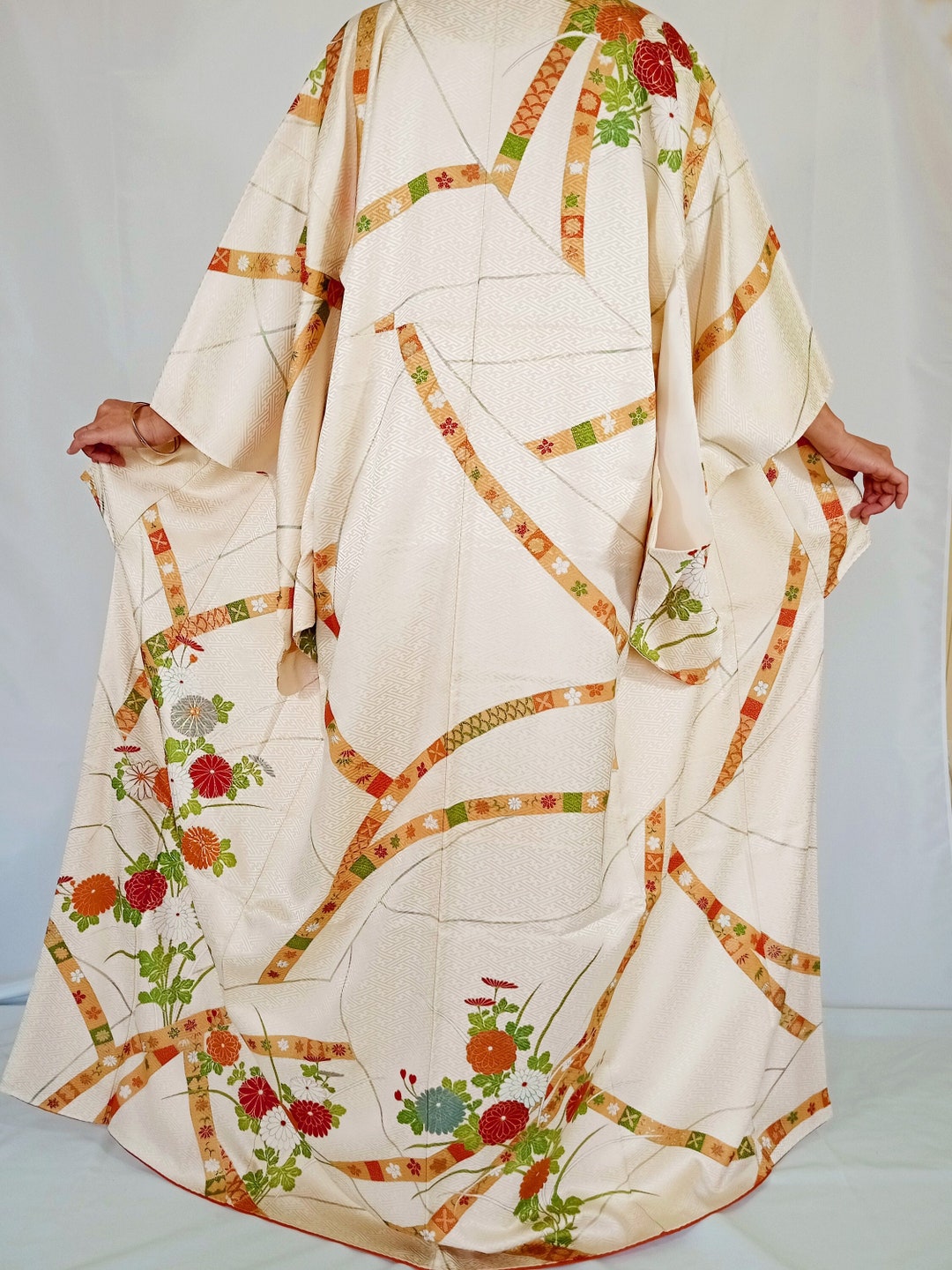 SALE Japanese Silk Kimono Robe for Women Size M Beige Etsy