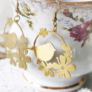 Graphic Bird on Flower Earring Original made and design by Linen jewelry / Wire earring  /Linen Jewelry / Everyday earring