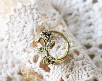 Flower ring. Summer collection made and design by Linen jewelry