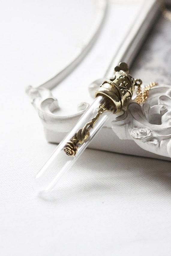Glass sale rose necklace